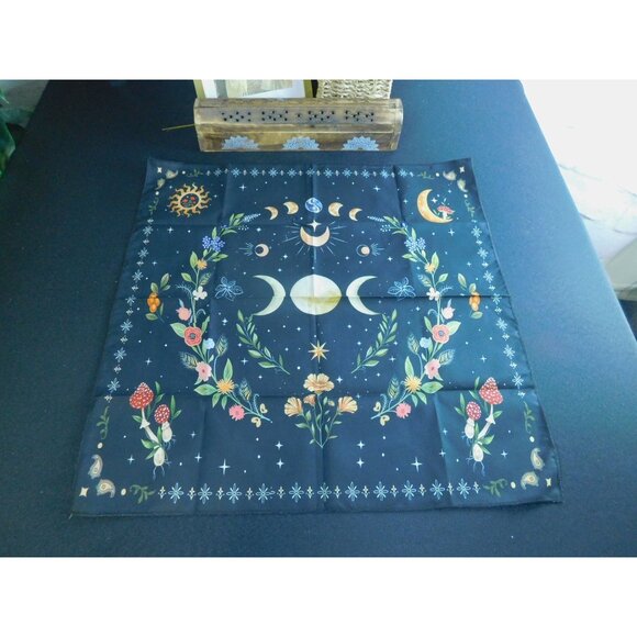 Celestial Moon Phase Altar Cloth 19" Square for Tarot Divination Starry Night De - Picture 4 of 9